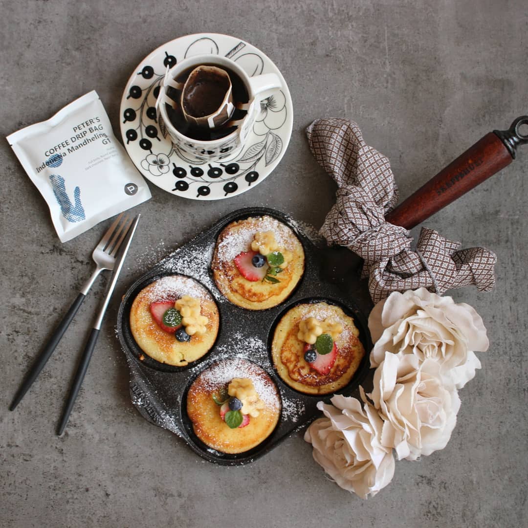 Egg Pan with Walnut Handle - 8"