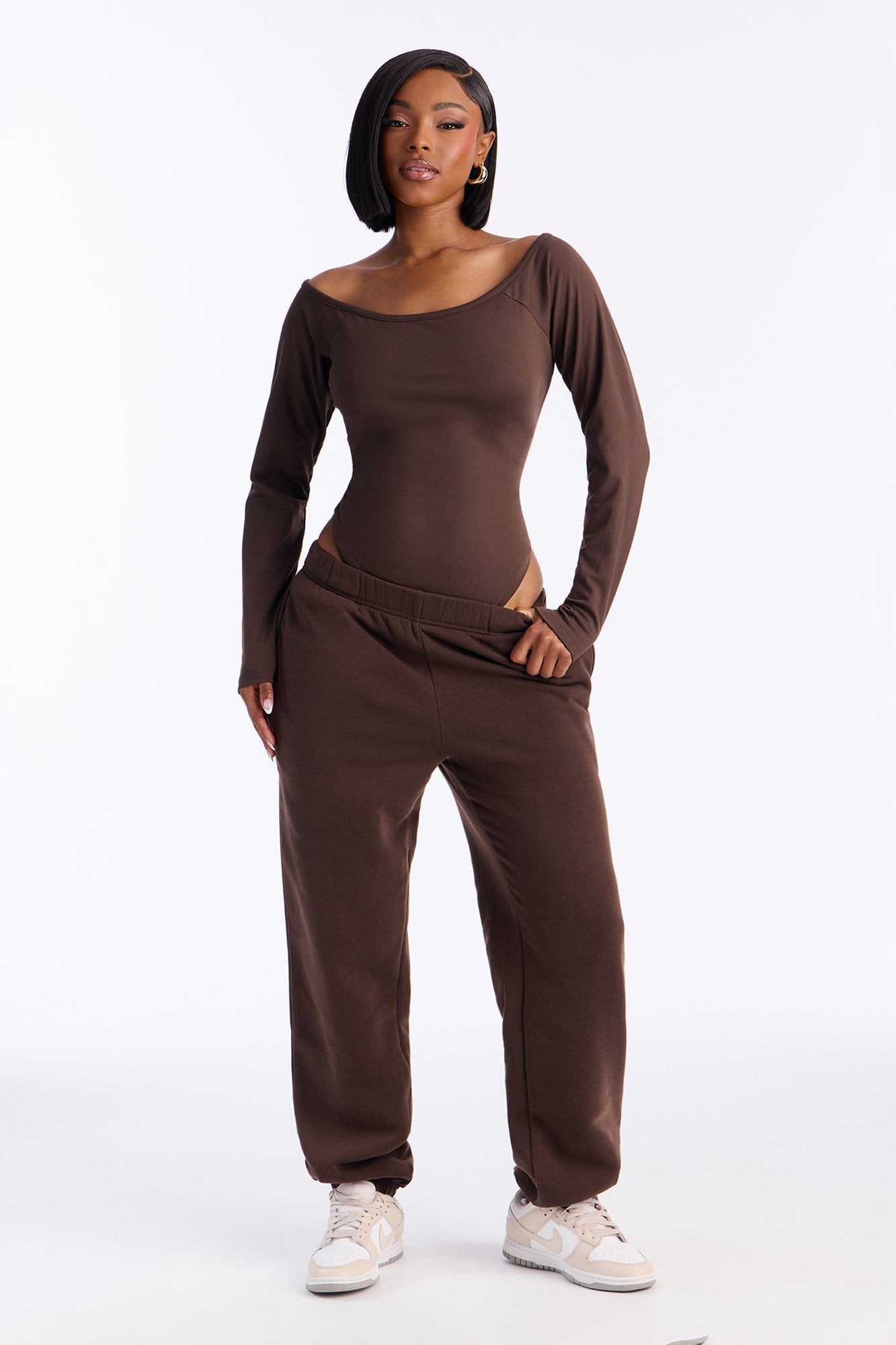 طقم جوجر بادي سوت ياسمين - شوكولاتة