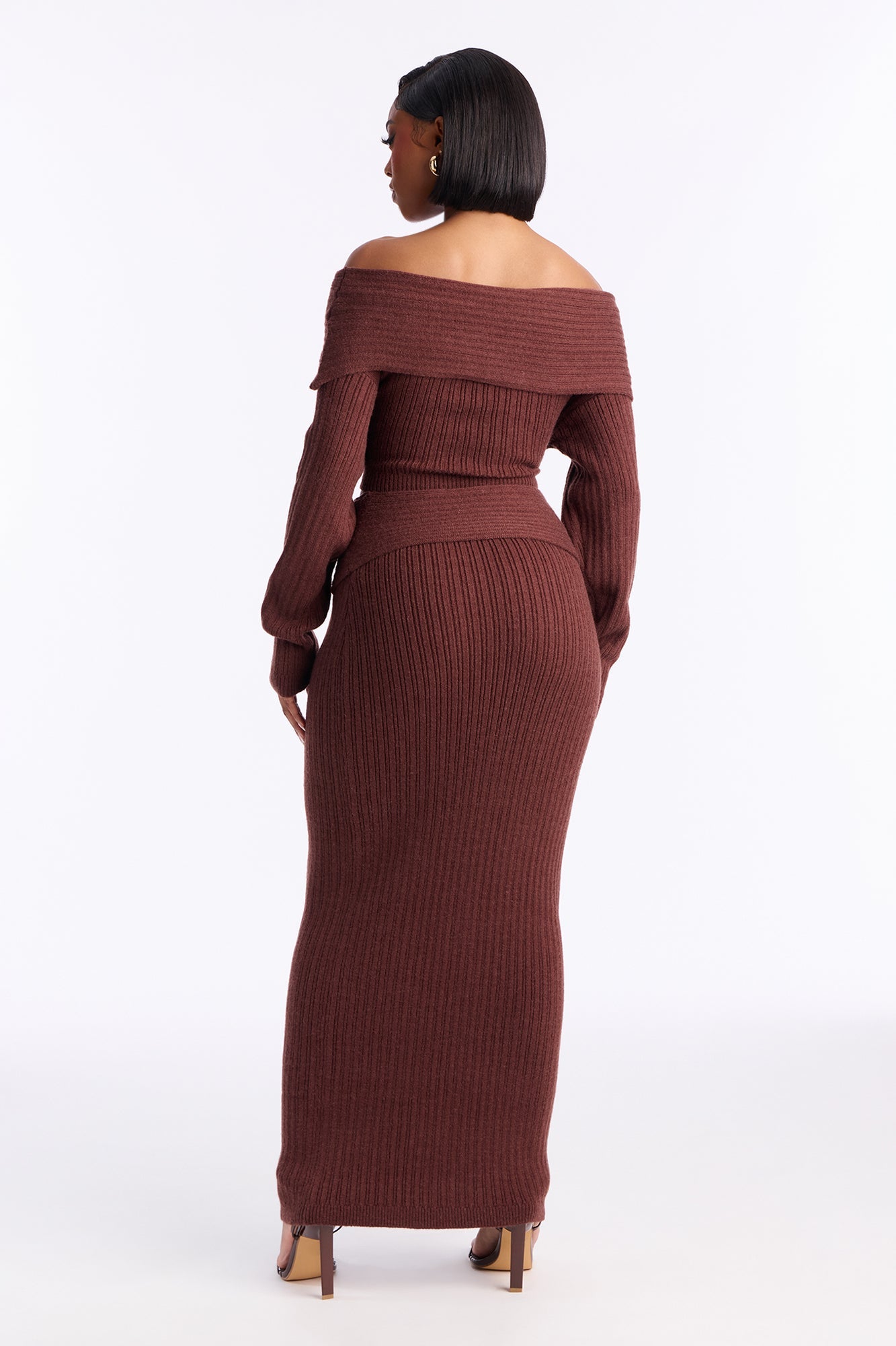 طقم تنورة ماكسي بكنزة نيفيا - شوكولاتة