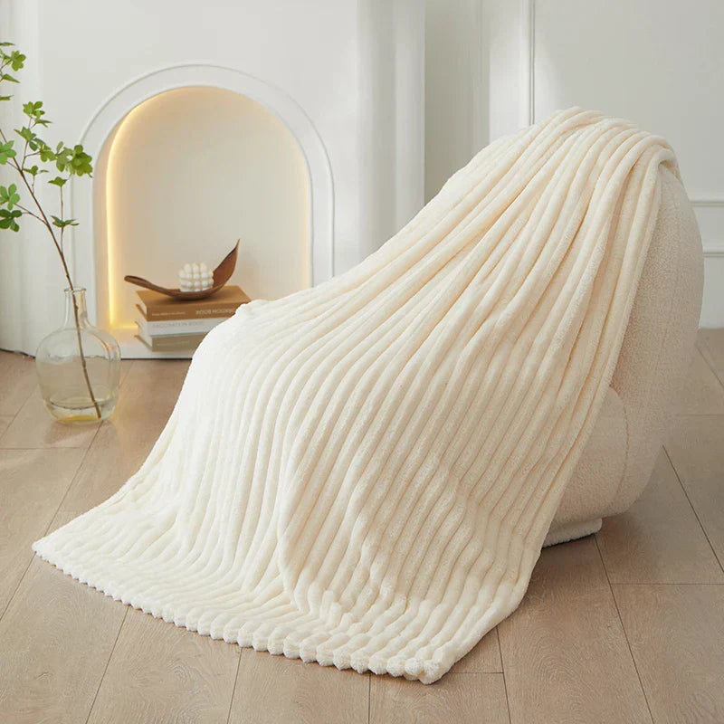 CozyStripe – Brede Gestreepte Flanellen Fleece Deken – Warmte & Comfort