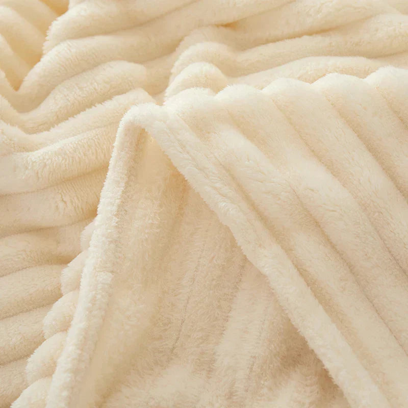 CozyStripe – Brede Gestreepte Flanellen Fleece Deken – Warmte & Comfort