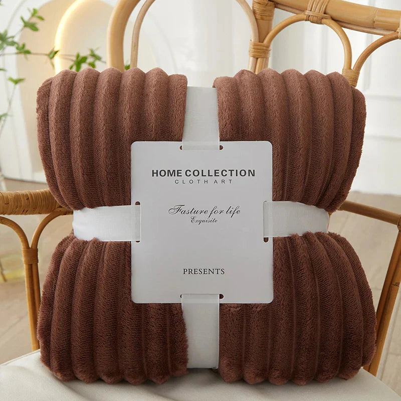 CozyStripe – Brede Gestreepte Flanellen Fleece Deken – Warmte & Comfort