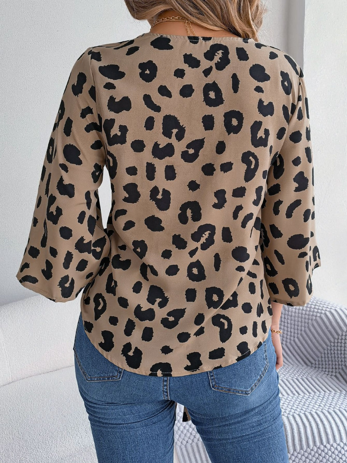 Elena - Stijlvolle Dames Blouse Luipaard Knoop