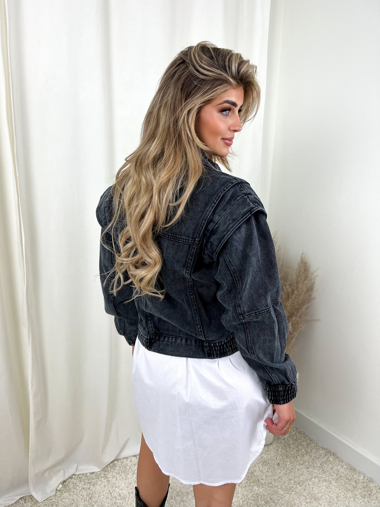 Minxie - DenimJack Zwart