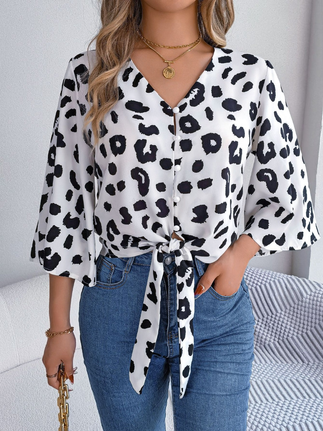 Elena - Stijlvolle Dames Blouse Luipaard Knoop