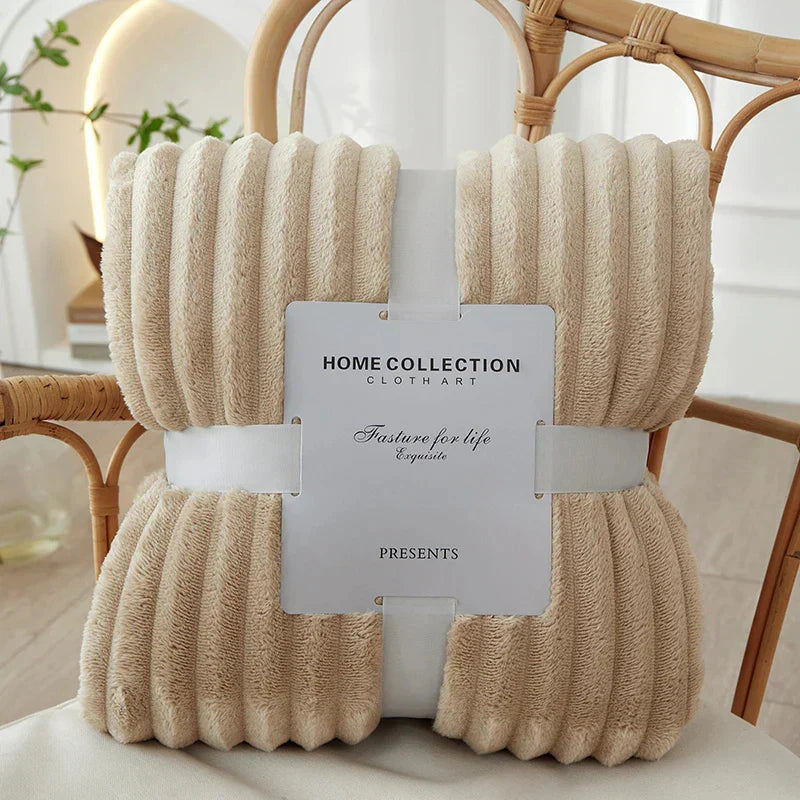 CozyStripe – Brede Gestreepte Flanellen Fleece Deken – Warmte & Comfort