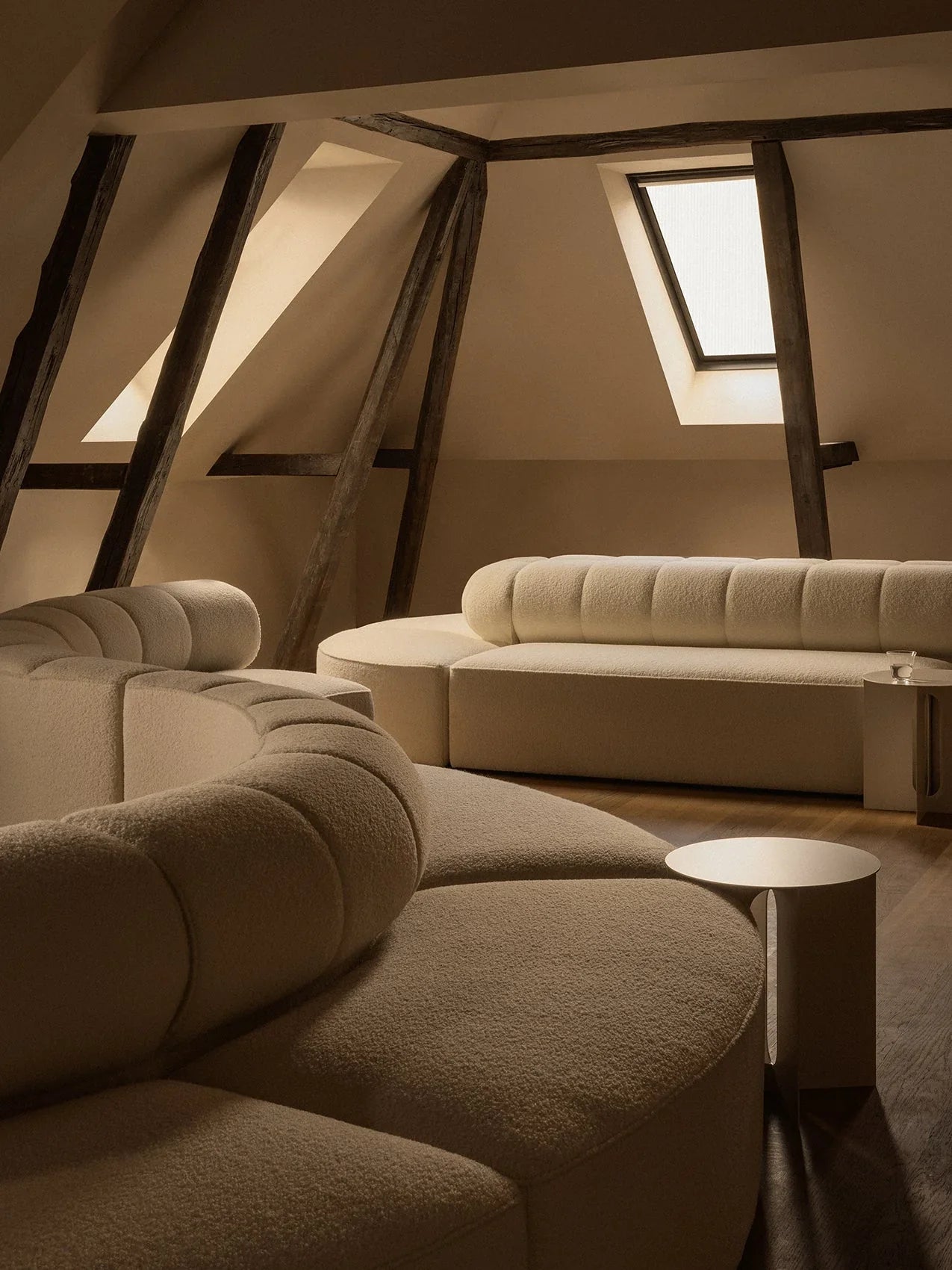 Eave Seamline Modular Sofa 86