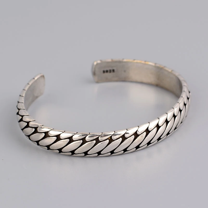 UrbaneZilver – Zilveren Armband – Stijl & Klasse