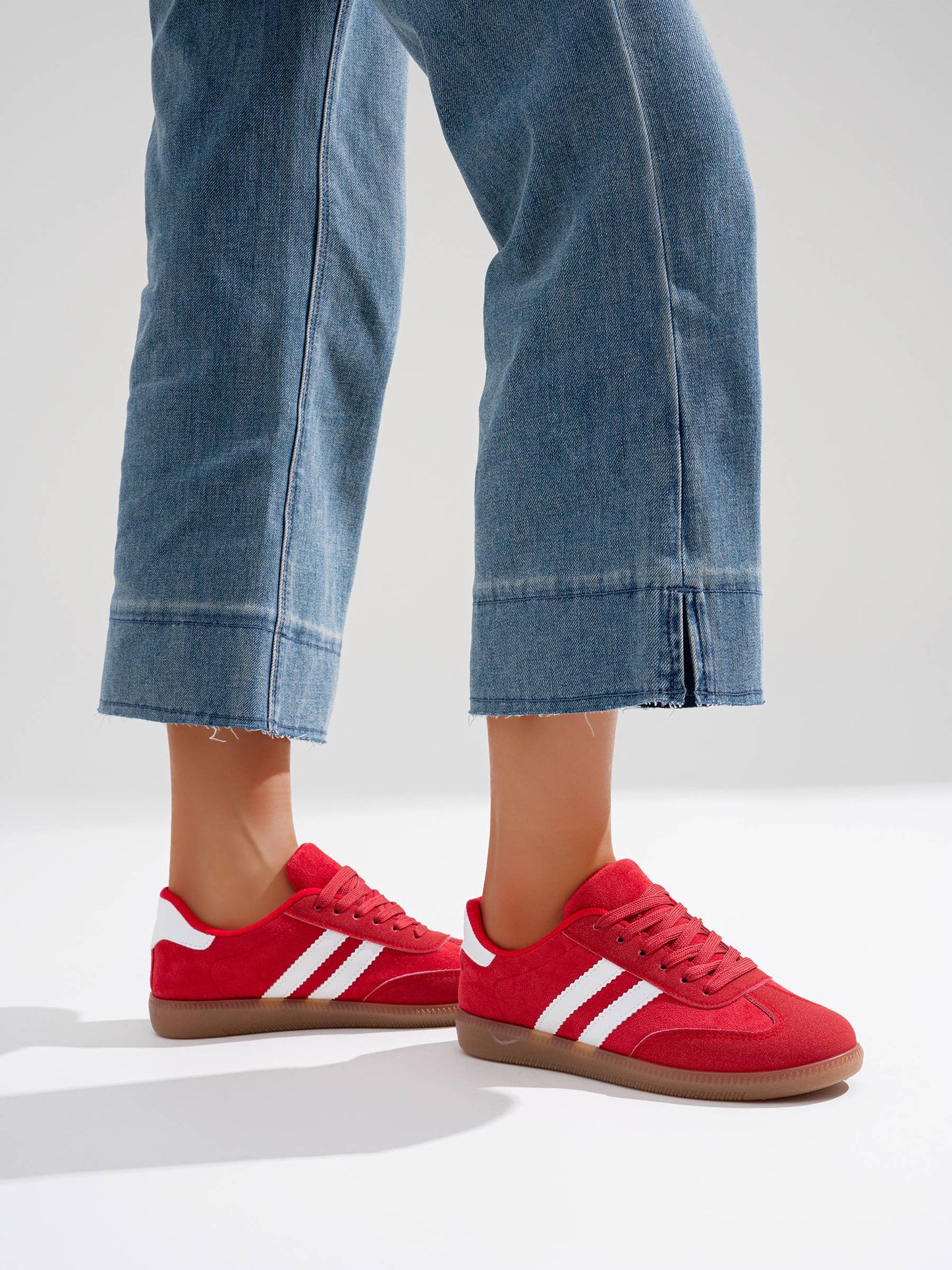 Wholesale Women Retro Casual Trainers Sneakers