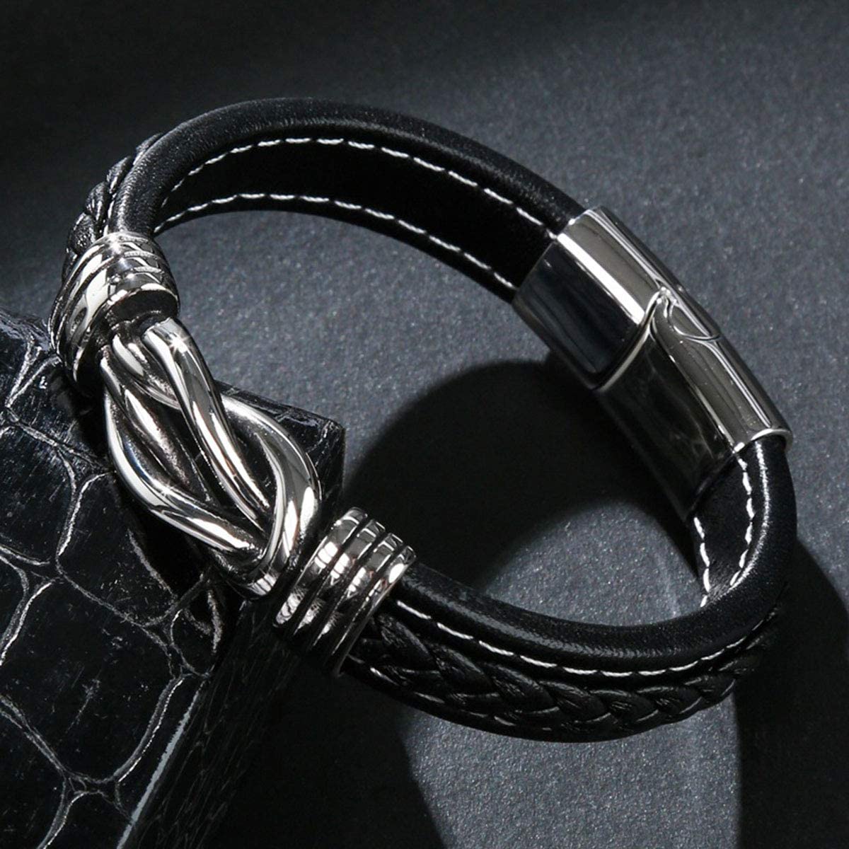 OneindigeKnoop – Armband – Verbinding & Elegantie