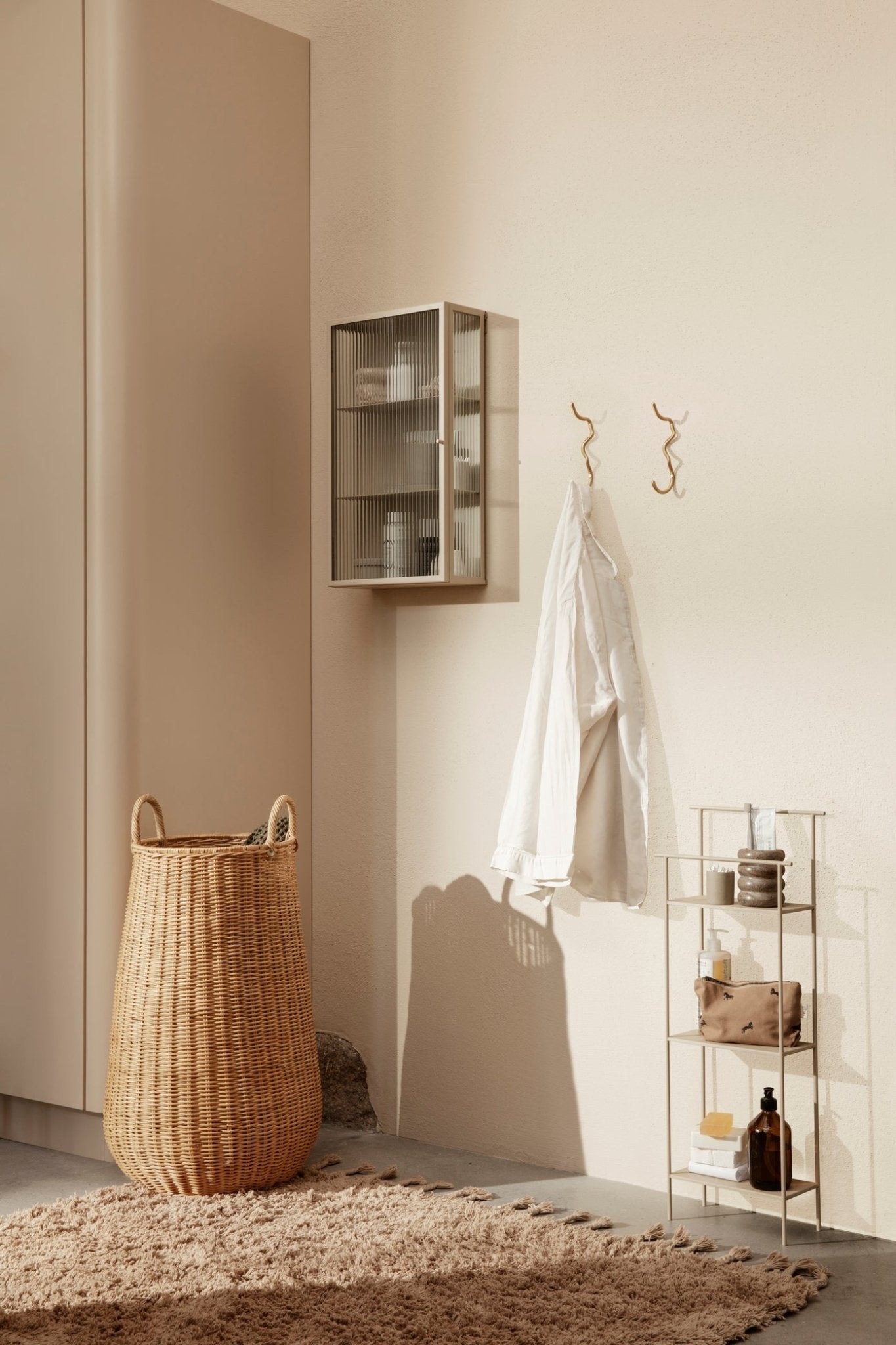 Open Box - Curvature Hook - Black Brass