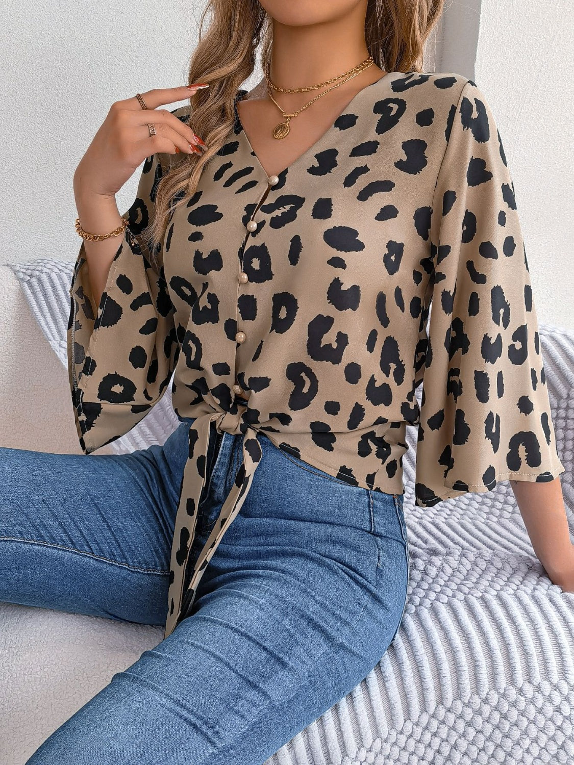 Elena - Stijlvolle Dames Blouse Luipaard Knoop