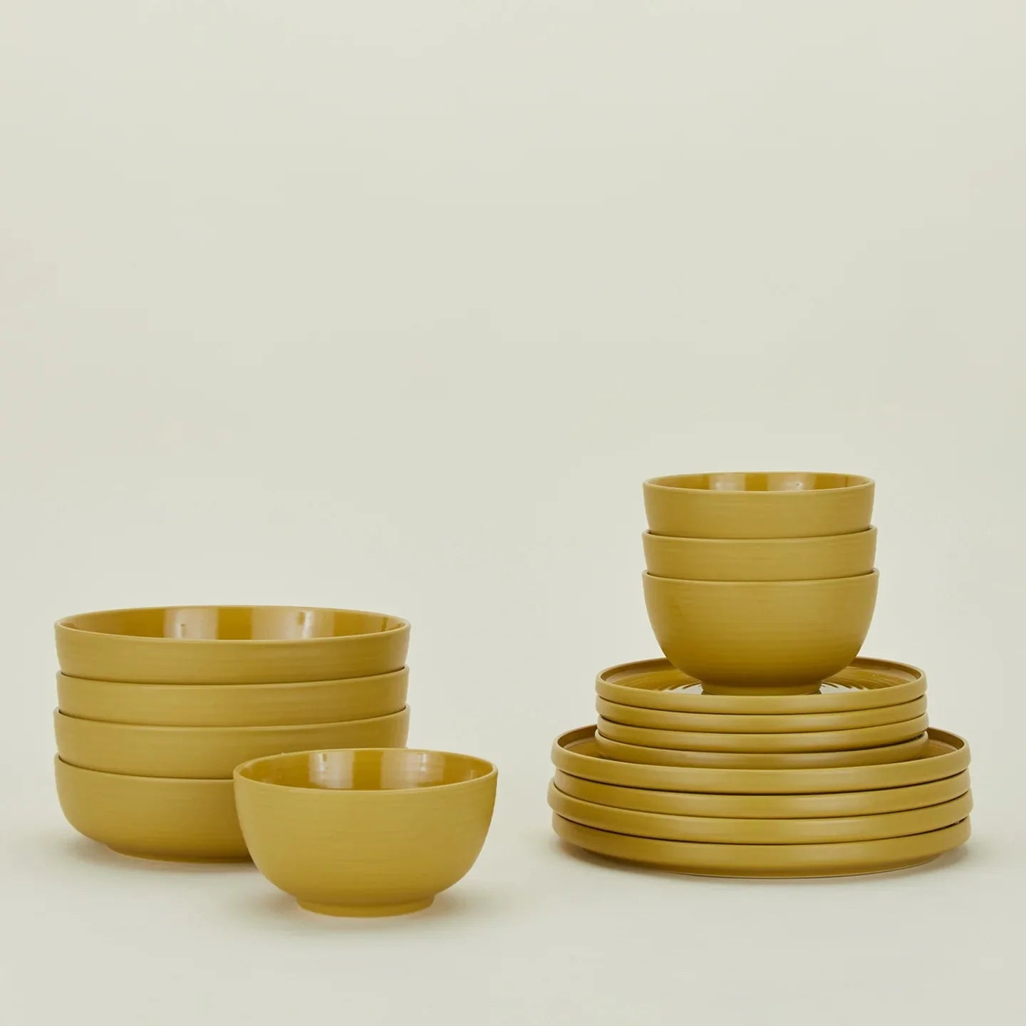 Essential Dinnerware - 16 Piece Set