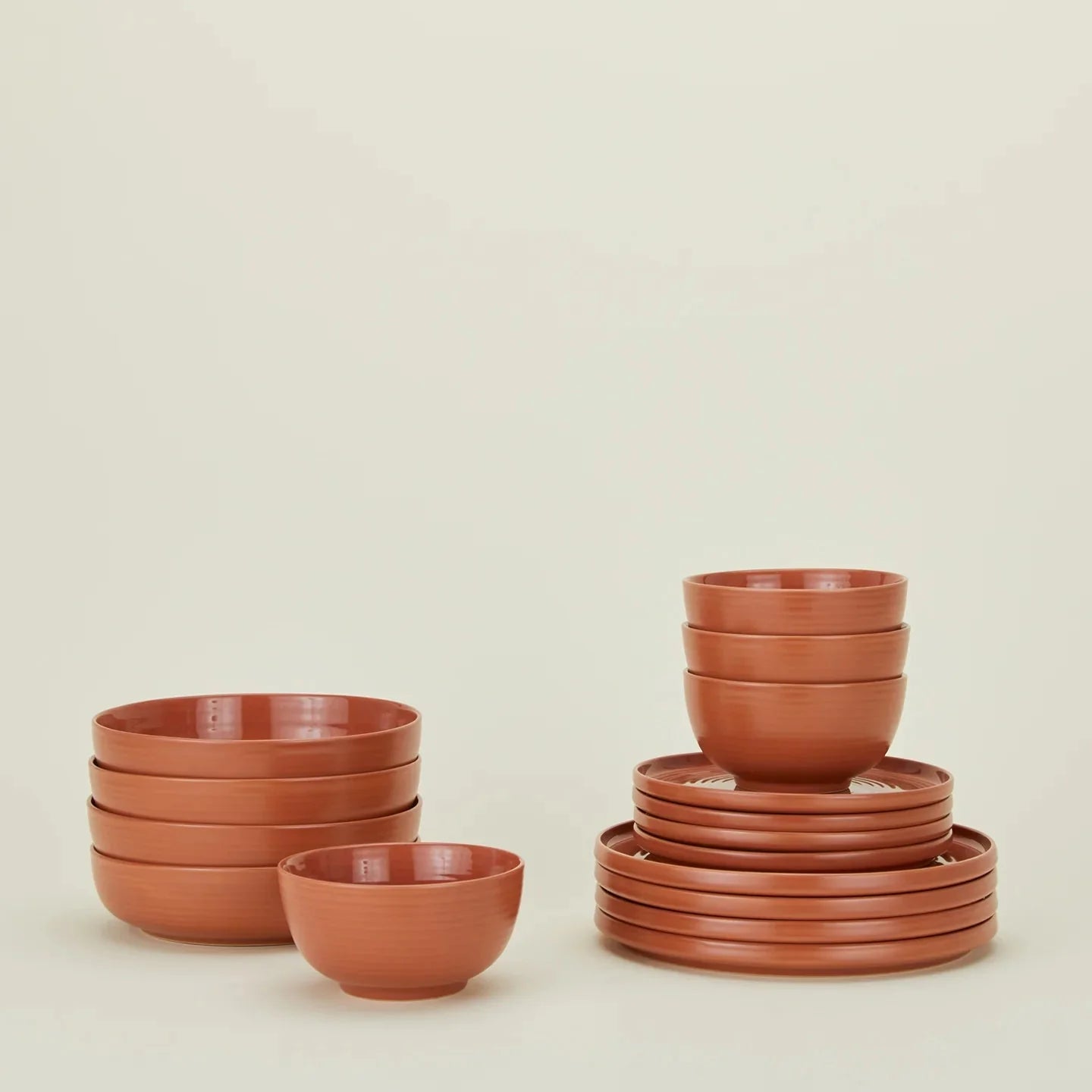 Essential Dinnerware - 16 Piece Set