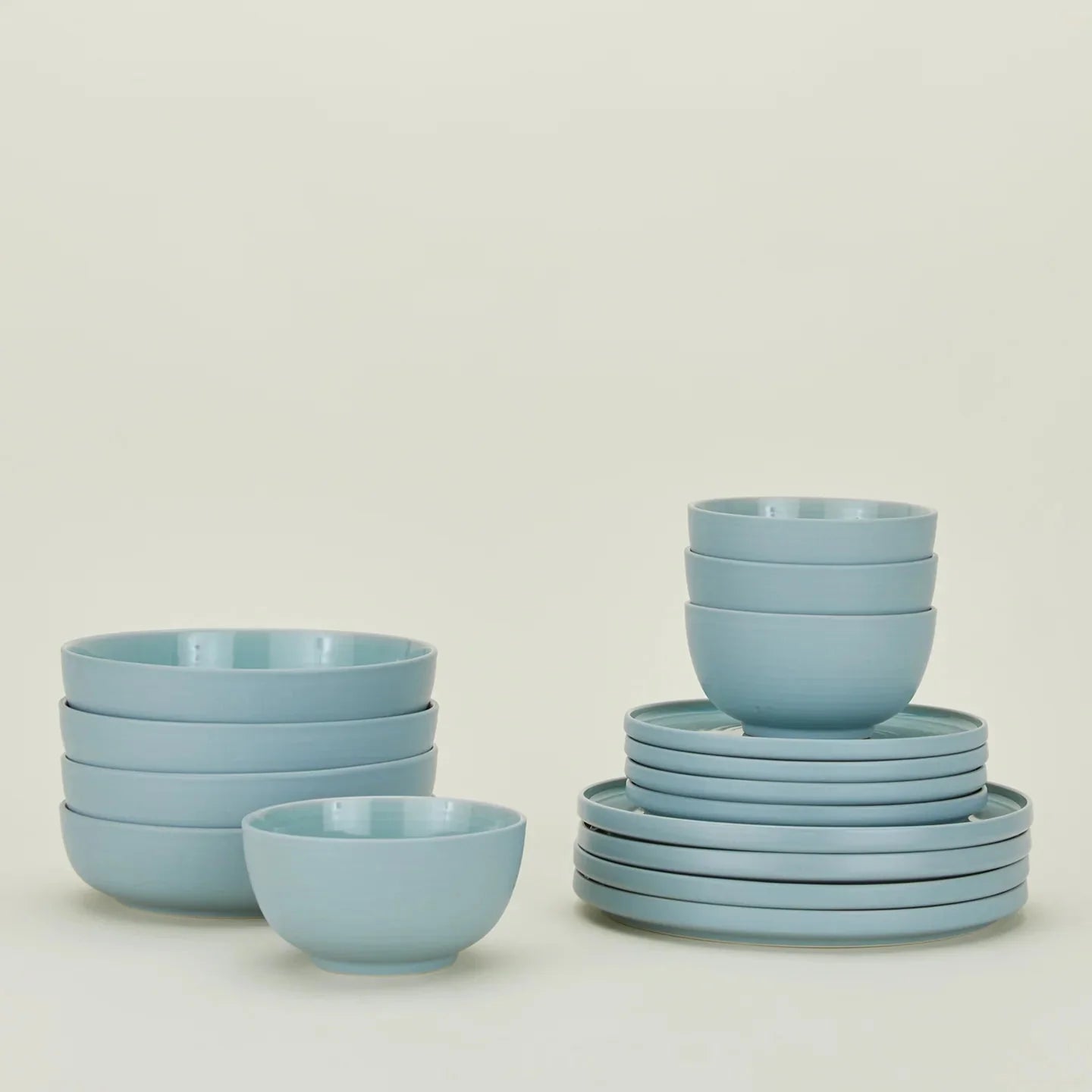 Essential Dinnerware - 16 Piece Set