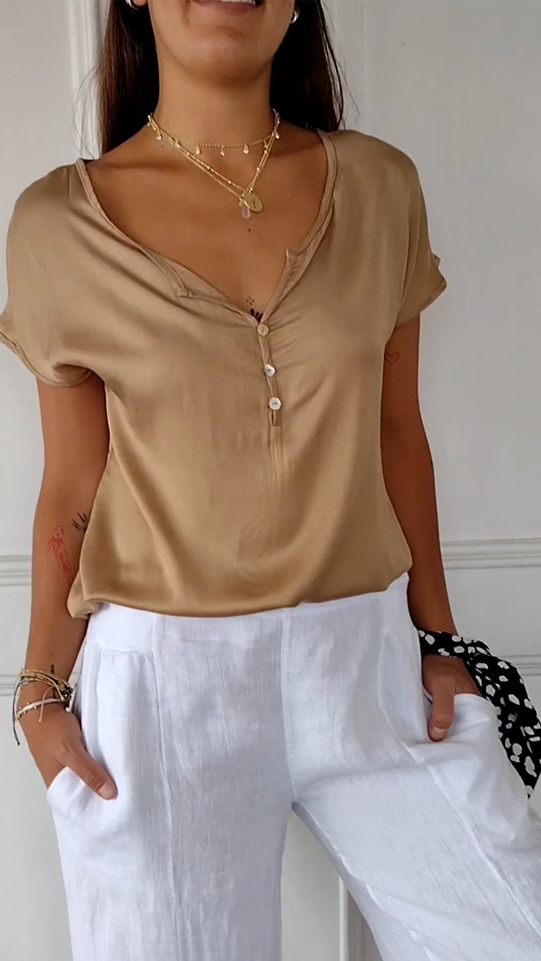 Benicia - Comfortabel T-shirt met V-hals