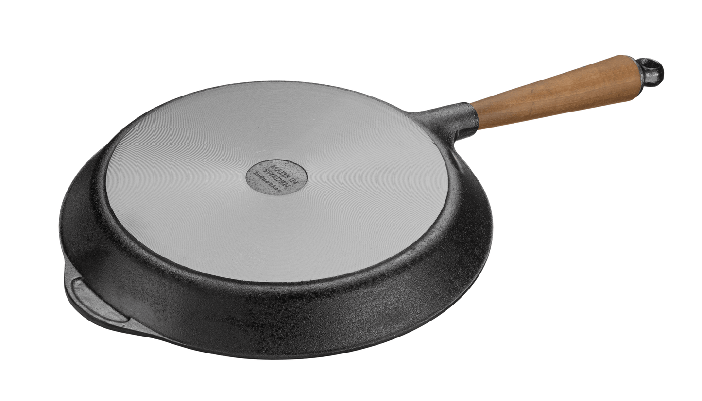 Skillet with Walnut Handle - 11"
