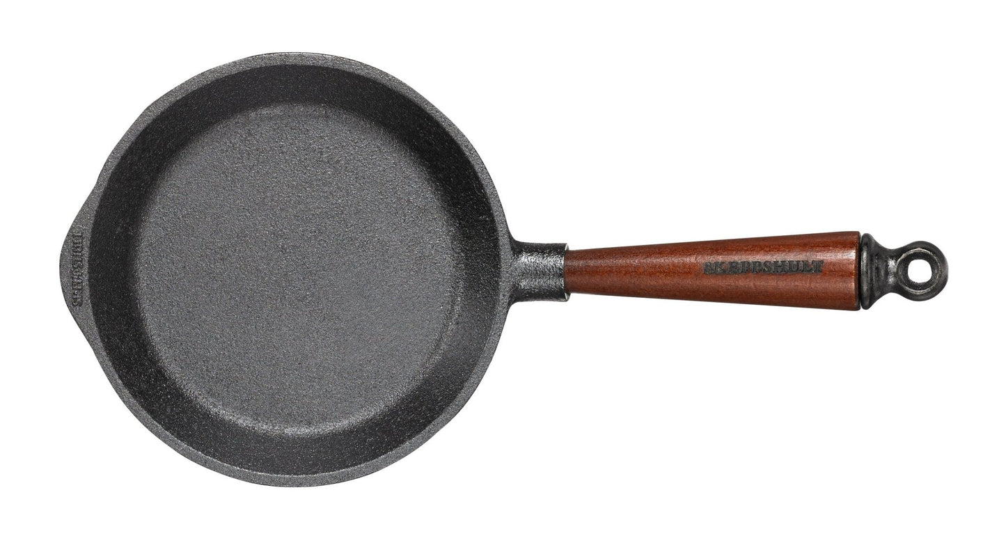 Skillet with Walnut Handle - 7"