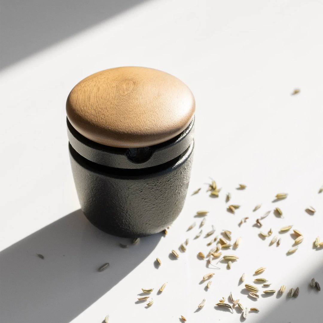 Swing Spice Mill With Walnut Lid