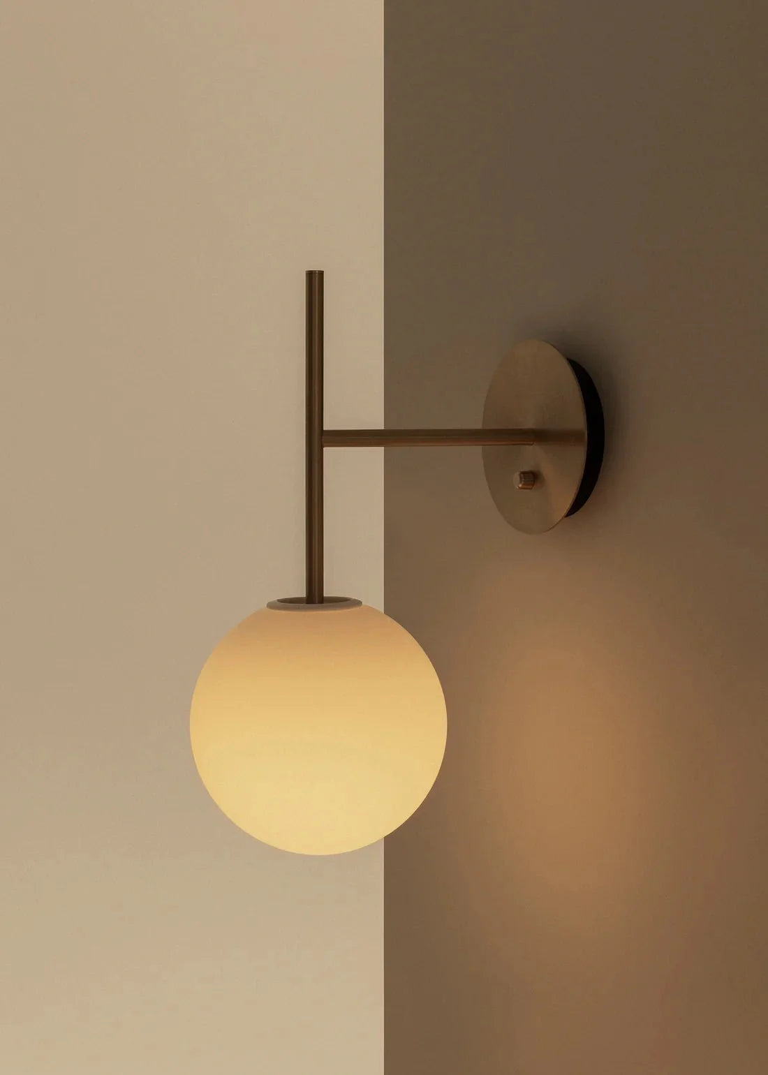 Open Box - TR Bulb - Suspended Wall Lamp - With Bulb
