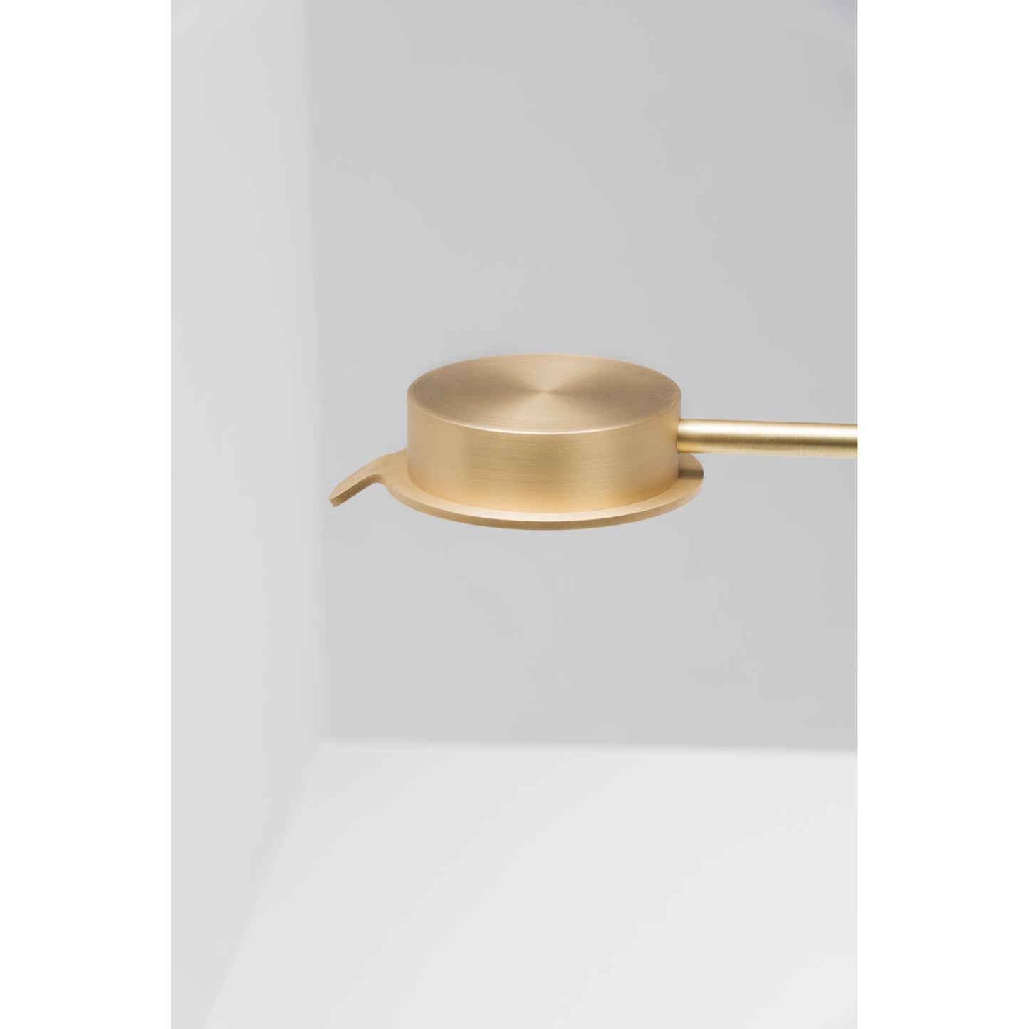 Outlet - w102 Chipperfield Desk Lamp